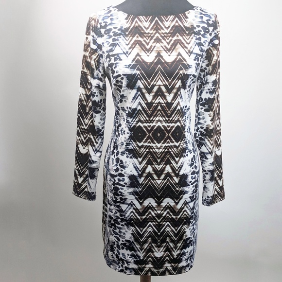 Vince Camuto Dresses & Skirts - VINCE CAMUTO Abstract Print Dress